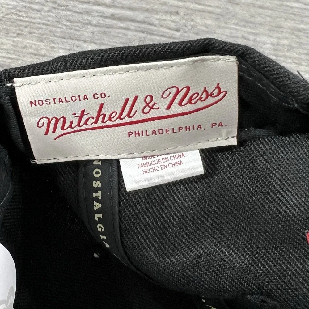 Mitchell & Ness Chicago Bulls Dual Whammy 1991 Black Adjustable Snapback Hat Cap